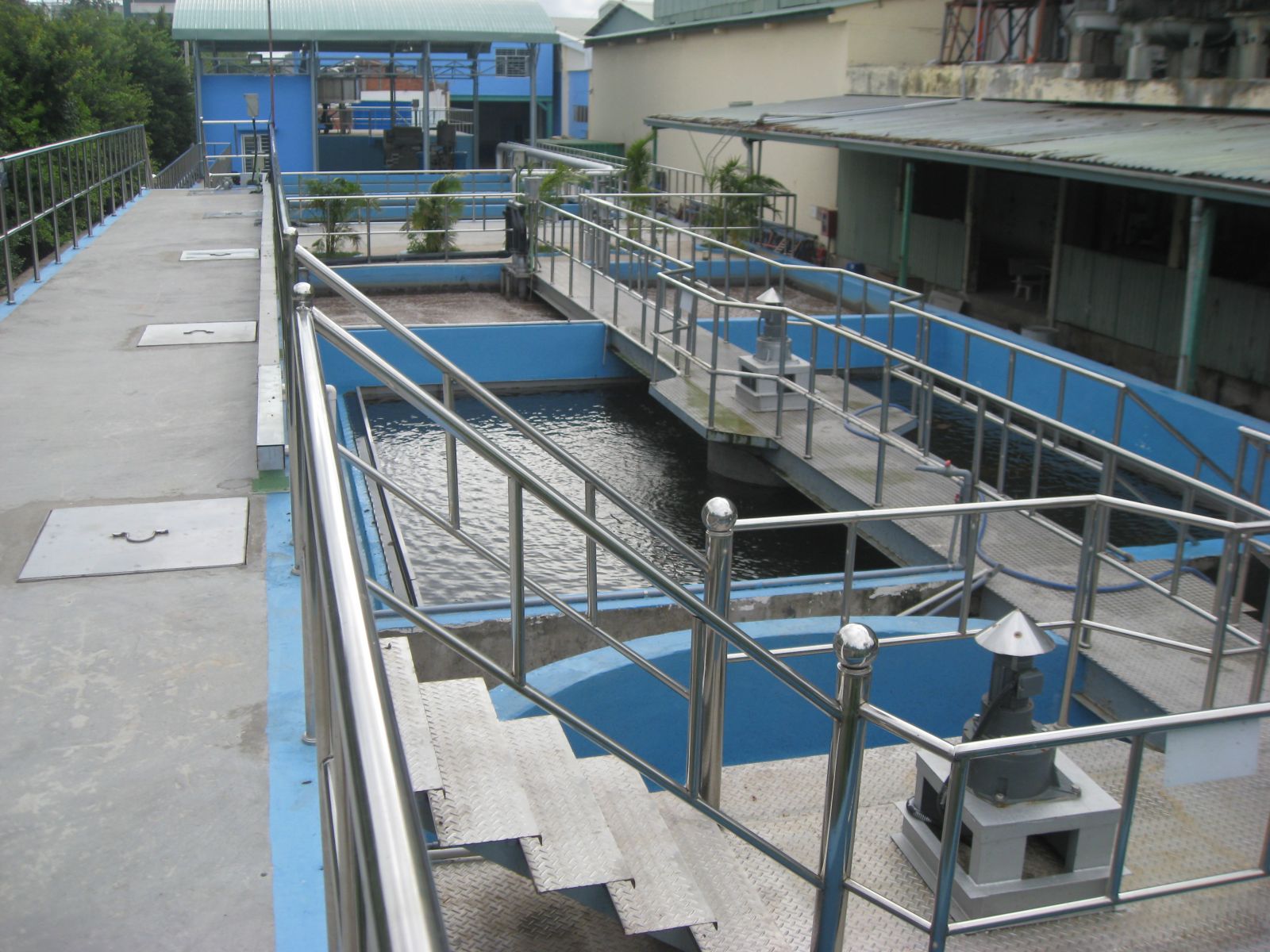 Công trình xử lý nước thải sinh hoạt bằng công nghệ vi sinh