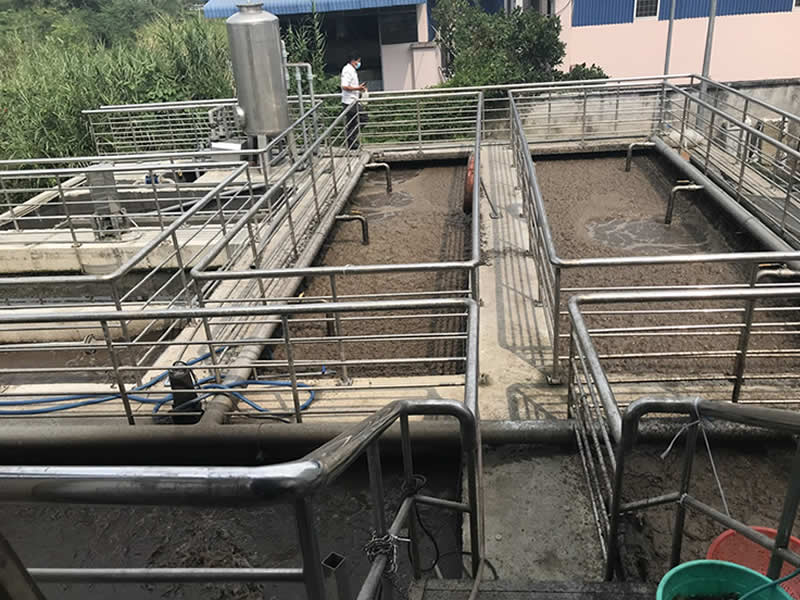bể chứa bùn hệ thống xử lý nước thải công nghiệp