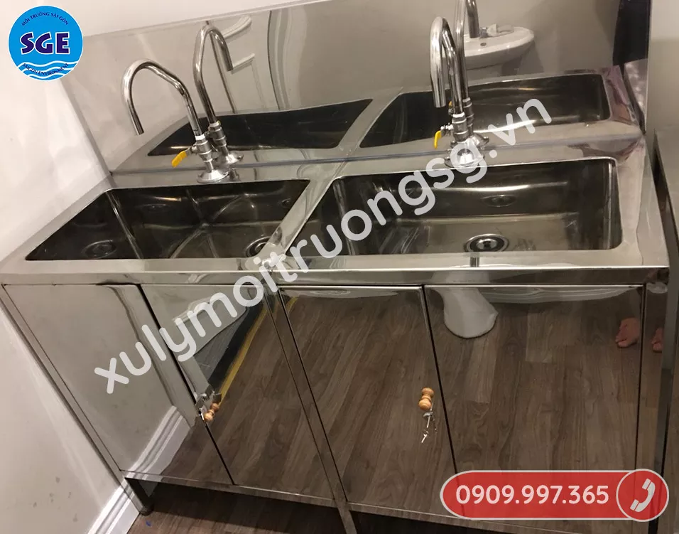 Bồn rửa tay y tế là thiết bị chuyên dụng được thiết kế để hỗ trợ việc rửa tay vô trùng trong môi trường y tế